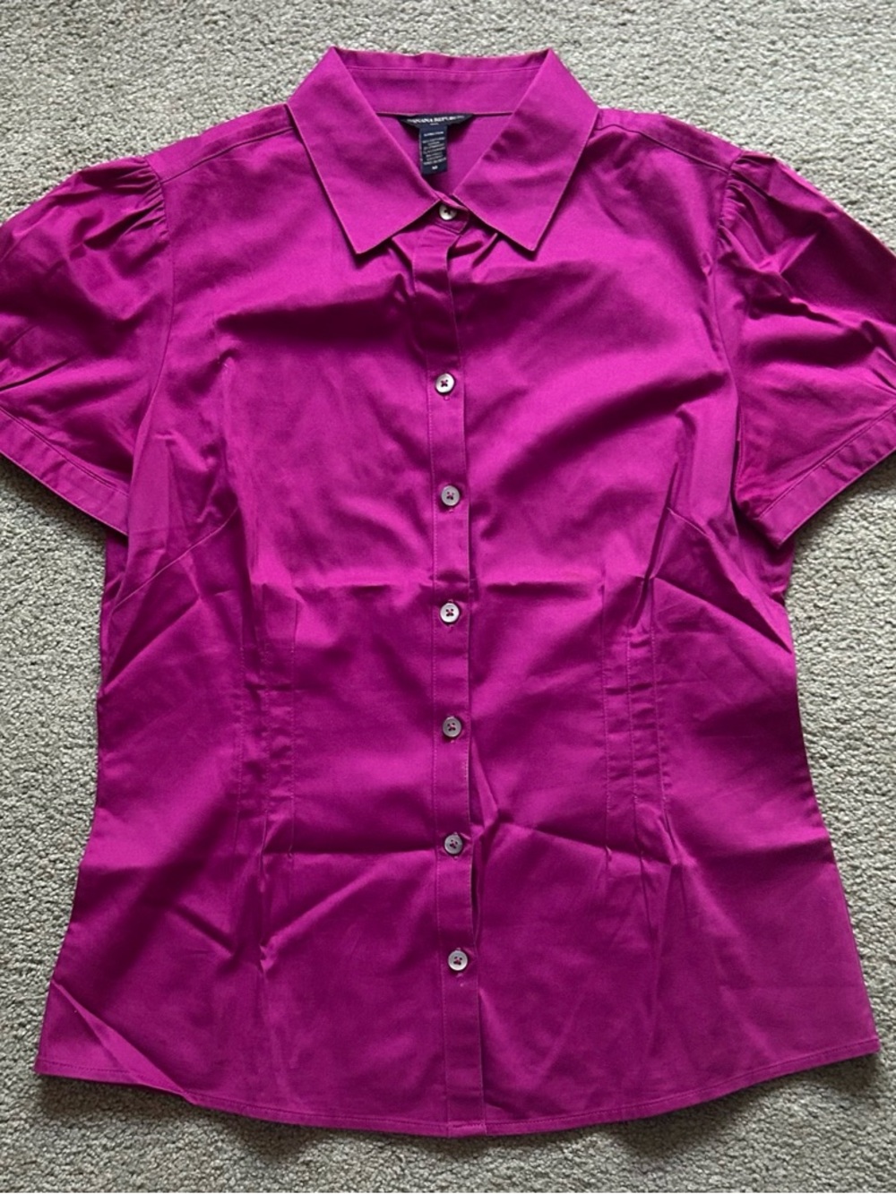 Banana Republic Short-Sleeve Button-Down Shirt in Magenta